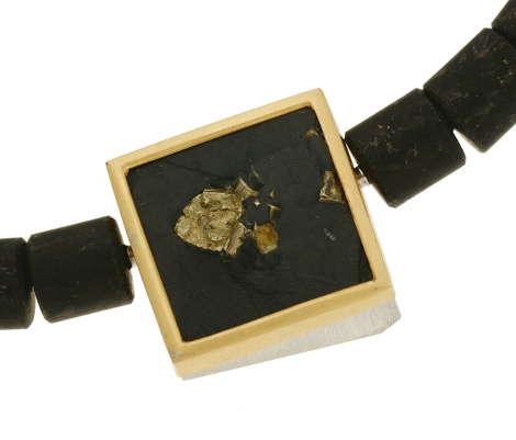 460048,  Vario clasp Slate with Pyrite, Corian, alloy 750